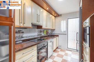 Casa adosada en venta en Angustias - Chana - Encina en Granada