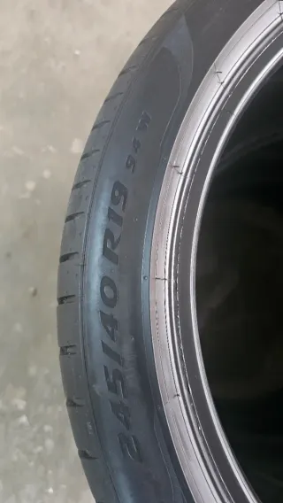 Neumáticos 245 40 19 Pirelli seminuevos