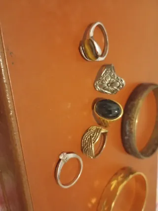Anillos y pulseras
