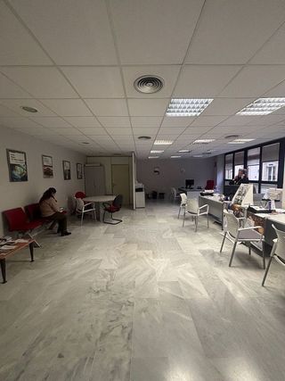 Oficina en alquiler en Centro en Almería