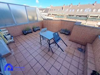 Ático en alquiler en Auditorio - Parque Invierno en Oviedo