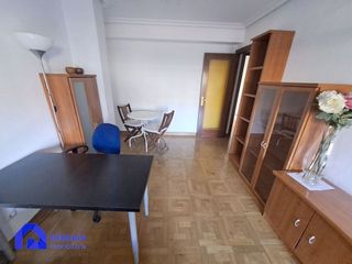 Ático en alquiler en Auditorio - Parque Invierno en Oviedo