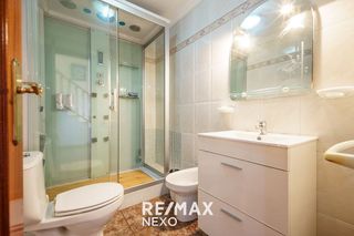 Casa adosada en venta en Laguna de Duero