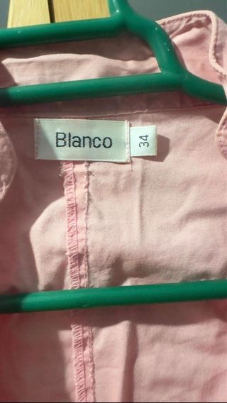 Camisa cruzada rosa bordada