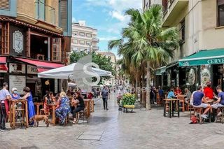 Local comercial en alquiler en El Ejido - La Merced - La Victoria en Málaga