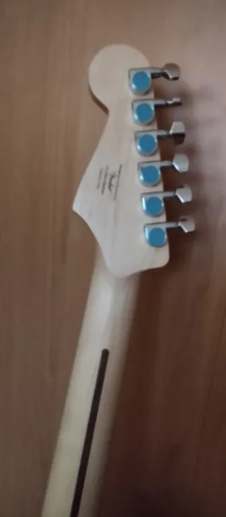 OFERTA! Guitarra Eléctrica Squier Stratocaster