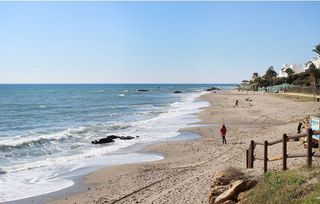 Terreno en venta en El Faro de Calaburra - Chaparral en Mijas