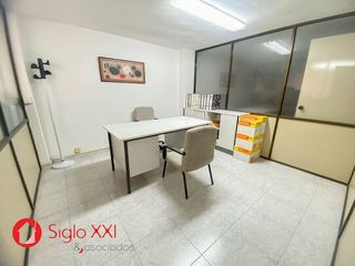 Local comercial en venta en Piscinas en Villarreal