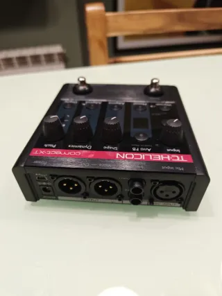 TC-Helicon VoiceTone Correct XT