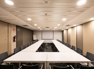 Oficina en alquiler en Porta en Barcelona