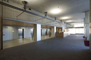 Oficina en alquiler en Porta en Barcelona