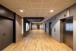 Oficina en alquiler en Porta en Barcelona