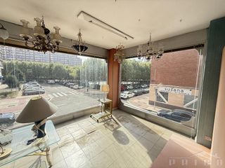 Local comercial en venta en Plaza España - Villa Pilar - Reyes Católicos - Vadillos en Burgos