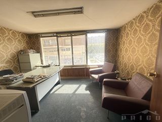 Local comercial en venta en Plaza España - Villa Pilar - Reyes Católicos - Vadillos en Burgos