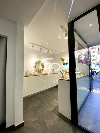 Local comercial en venta en La Nova Esquerra de l'Eixample en Barcelona