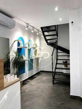 Local comercial en venta en La Nova Esquerra de l'Eixample en Barcelona