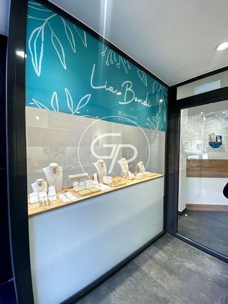 Local comercial en venta en La Nova Esquerra de l'Eixample en Barcelona