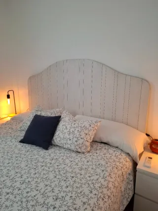 Cabecero de madera maciza vintage con anclaje