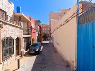 Casa adosada en venta en La Chanca - Pescadería en Almería