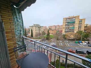 Piso en alquiler en Polígono Cartuja – La Paz en Granada