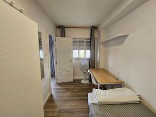 Piso en alquiler en Polígono Cartuja – La Paz en Granada