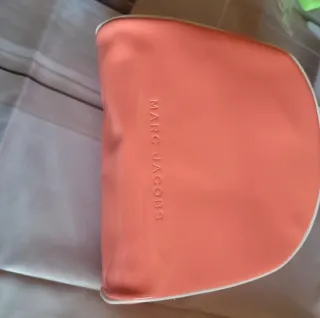 Pochette Marc Jacobs rosa e bianca