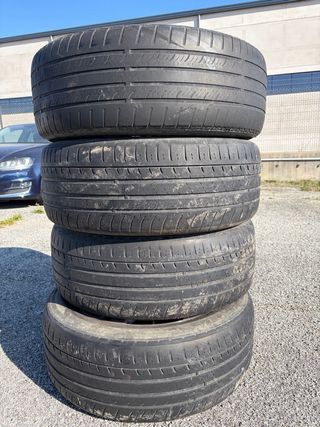 Llantas Toyota RAV4 (4 unidades)