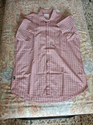 Lotto 9 camicie maniche lunghe e corte. M/L/Small