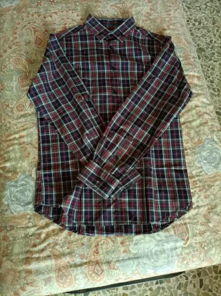 Lotto 9 camicie maniche lunghe e corte. M/L/Small