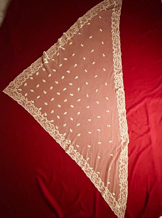 Mantilla Chantilly Antigua 220x110