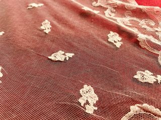 Mantilla Chantilly Antigua 220x110