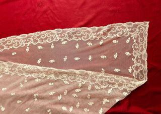 Mantilla Chantilly Antigua 220x110