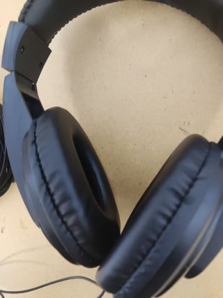 Auriculares Diadema T'nB HiFi Negros cable 8mt