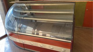 Mostrador Refrigerado y Barra