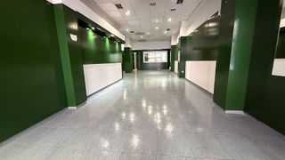 Local comercial en venta en Carretas - Huerta de Marzo - La Pajarita en Albacete