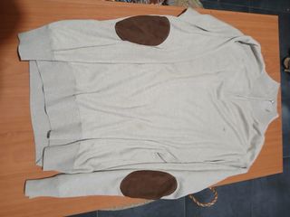 Jersey cuello alto cremallera beige con parches
