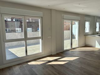 Ático en venta en Milán - Pumarín - Teatinos en Oviedo