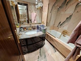 Piso en venta en Plaza España - Villa Pilar - Reyes Católicos - Vadillos en Burgos