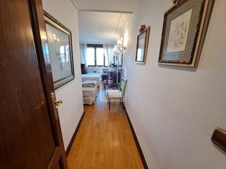 Piso en venta en Plaza España - Villa Pilar - Reyes Católicos - Vadillos en Burgos