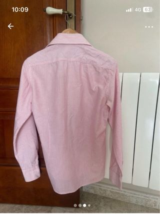 Camisa rosa de Alvaro Moreno