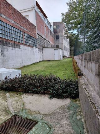 Edificio en venta en Grove (O)