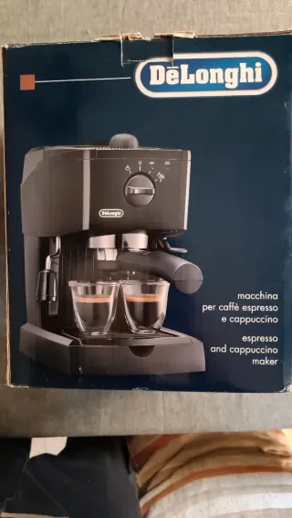 Cafetera DeLonghi Negra