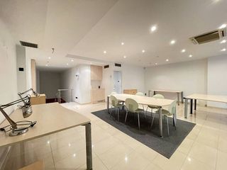 Oficina en alquiler en Sant Antoni en Barcelona