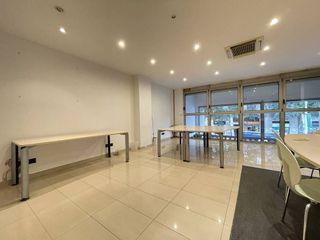 Oficina en alquiler en Sant Antoni en Barcelona