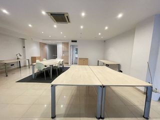 Oficina en alquiler en Sant Antoni en Barcelona