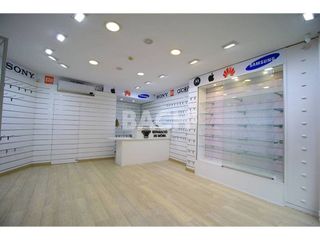 Local comercial en alquiler en Santa Clara-Caputxins-Hospital en Vic