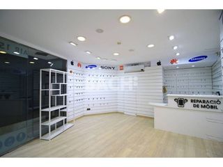 Local comercial en alquiler en Santa Clara-Caputxins-Hospital en Vic