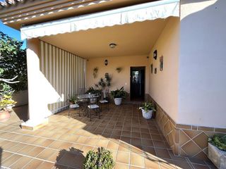 Chalet en venta en Núcleo Urbano en Chiclana de la Frontera