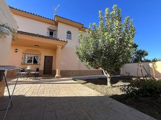 Chalet en venta en Núcleo Urbano en Chiclana de la Frontera