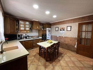 Chalet en venta en Núcleo Urbano en Chiclana de la Frontera